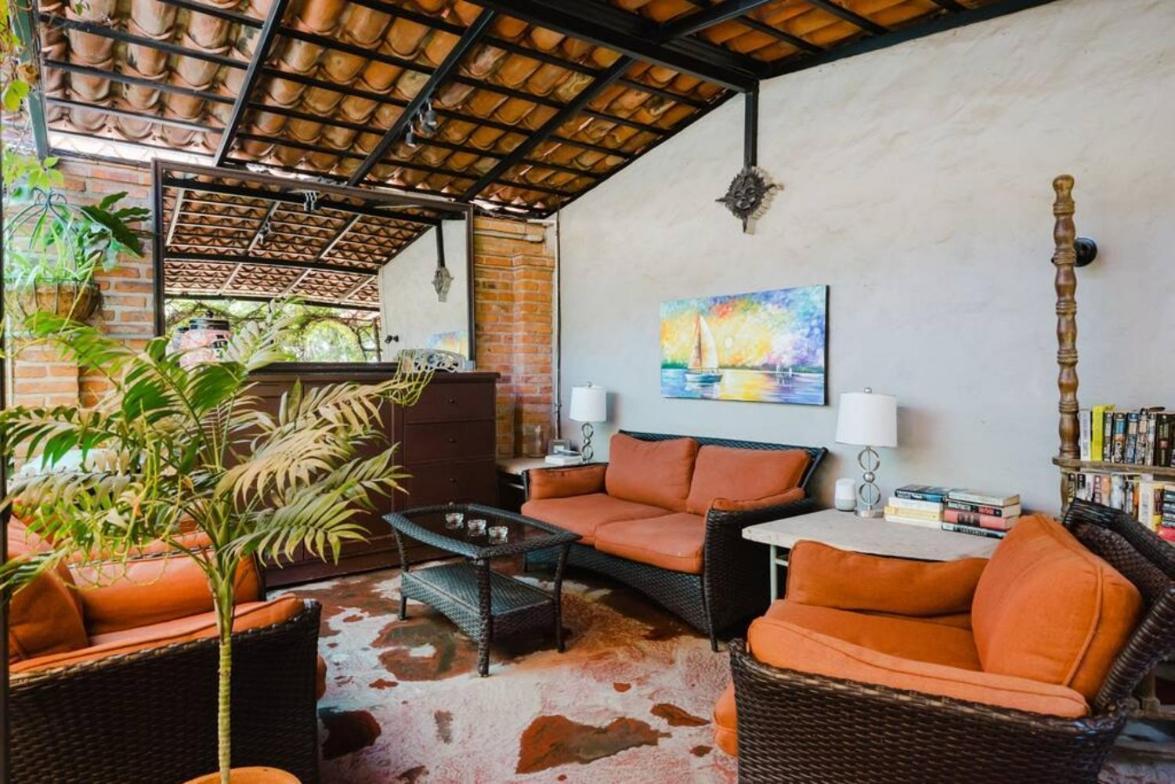 Enjoy Ac In Our Guest Room At Inn Ajijic Exteriér fotografie